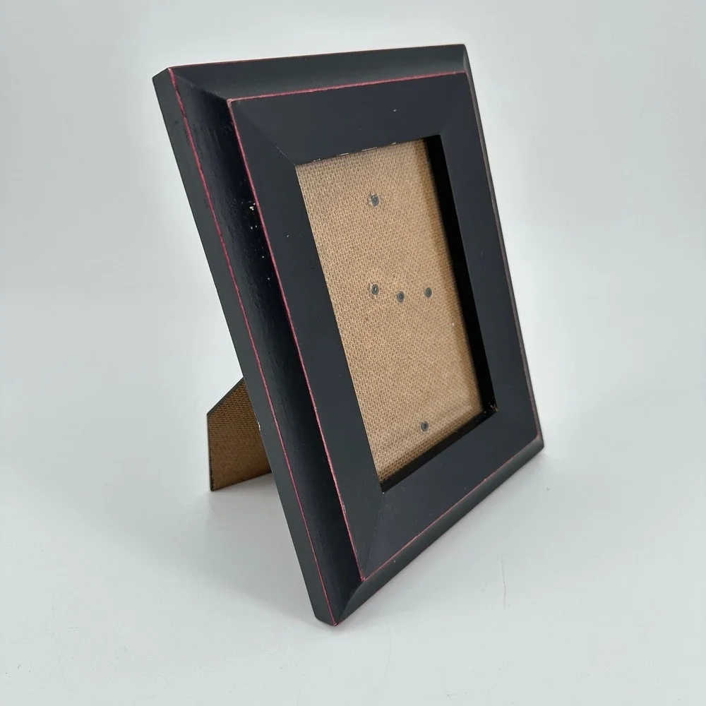 Black Wood 4x6 Picture Frame with Red Distressed Edging Tabletop Wall Mount
